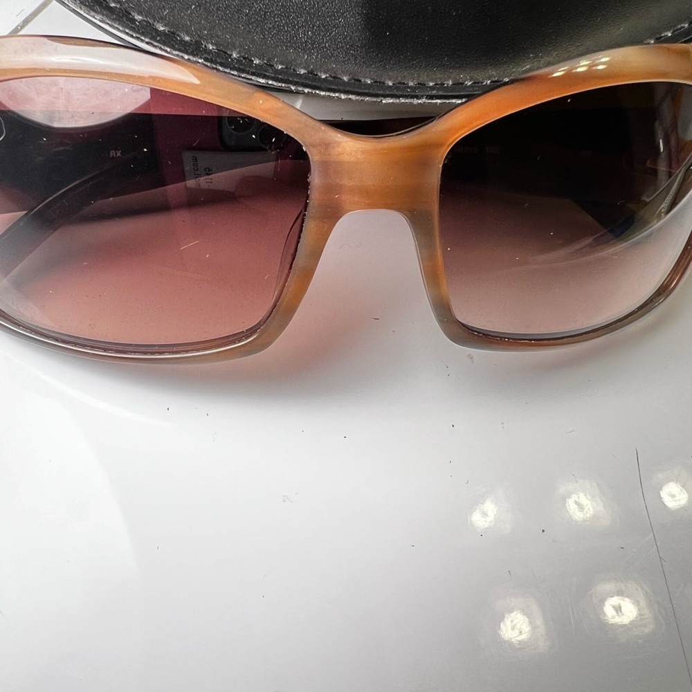 Celine Dion Preowned women’s brown sunglasses and case - Picture 5 of 16